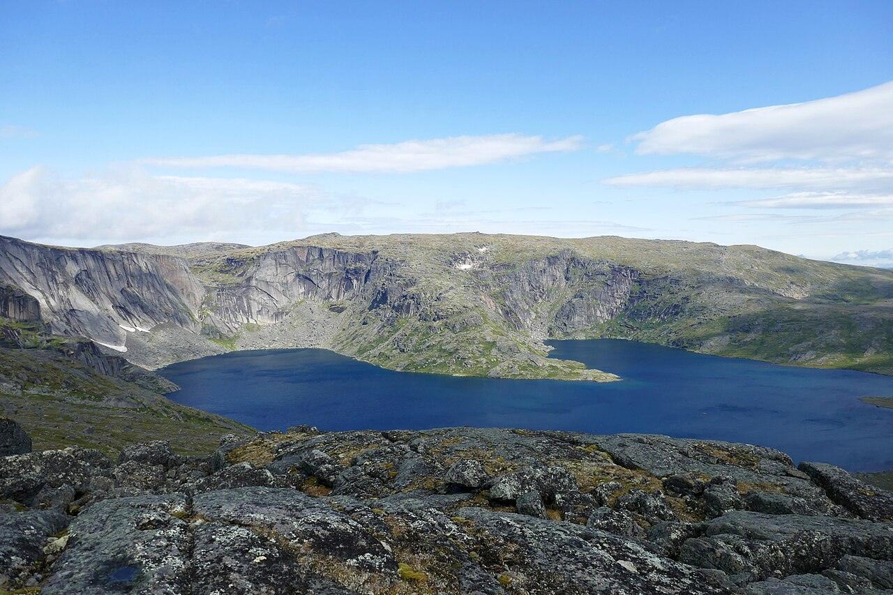 Curated visual reference: Picture Idea: Canada S 11 Most Remote Escapes