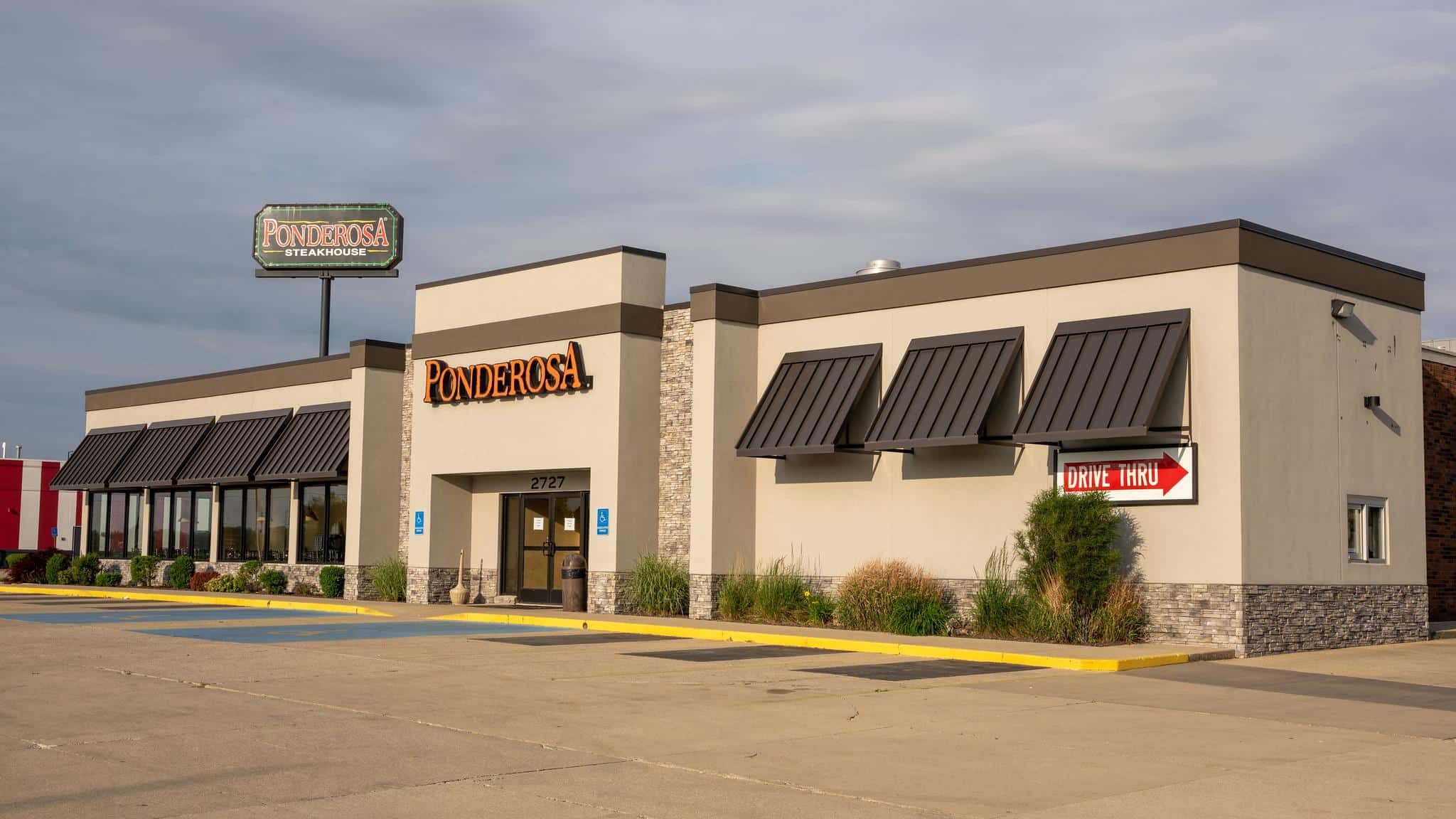 Remember these? Oncebeloved Canadian restaurant chains that vanished